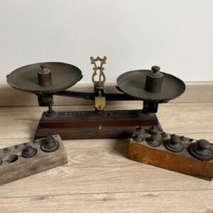 Balance et ses poids