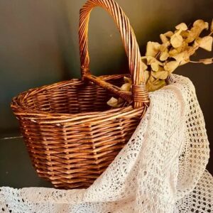 Panier en osier avec anse